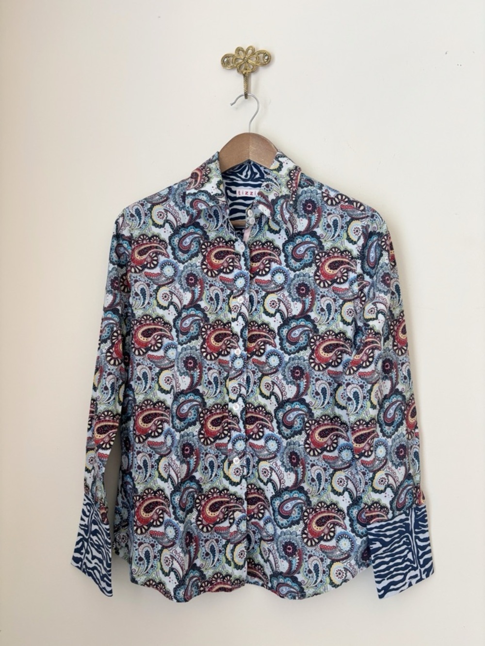 Tizzie Blue Paisley Rome Long Sleeve Button Up Shirt Medium